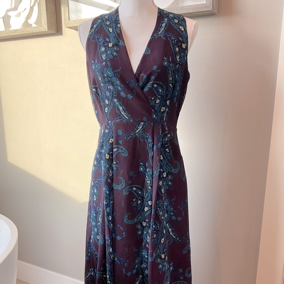 CAbi Dresses & Skirts - Cabi Treasure Paisley Print Mid-Length Dress Style#3461